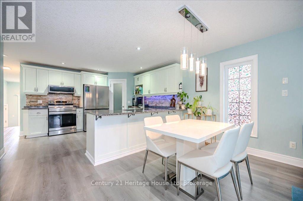 71 Davis Street, Guelph, Ontario  N1E 0G3 - Photo 12 - X12039223