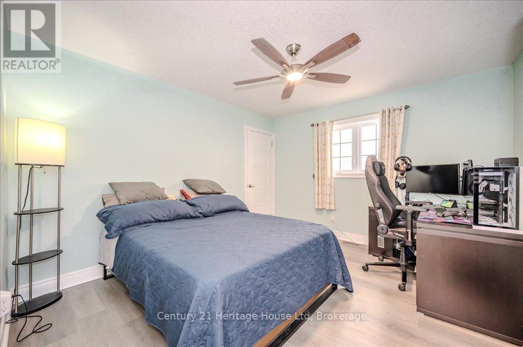 71 Davis Street, Guelph, Ontario  N1E 0G3 - Photo 17 - X12039223