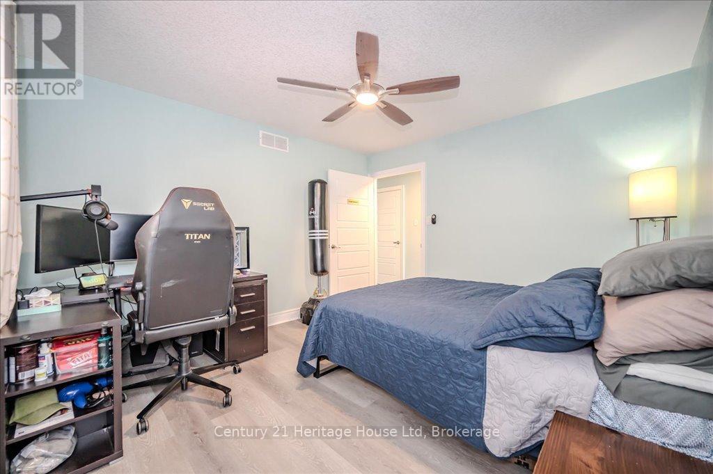 71 Davis Street, Guelph, Ontario  N1E 0G3 - Photo 18 - X12039223
