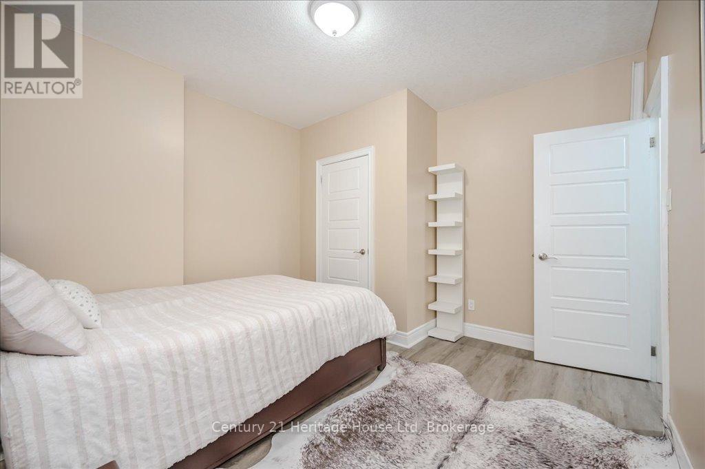 71 Davis Street, Guelph, Ontario  N1E 0G3 - Photo 36 - X12039223