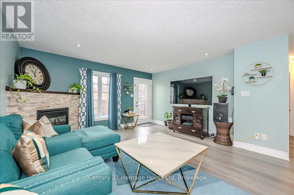 71 Davis Street, Guelph, Ontario  N1E 0G3 - Photo 9 - X12039223