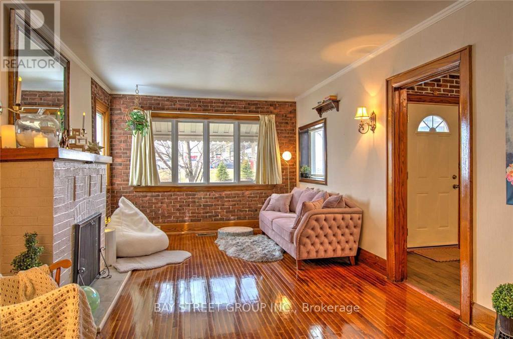 Property at 109 RITSON ROAD N image 4