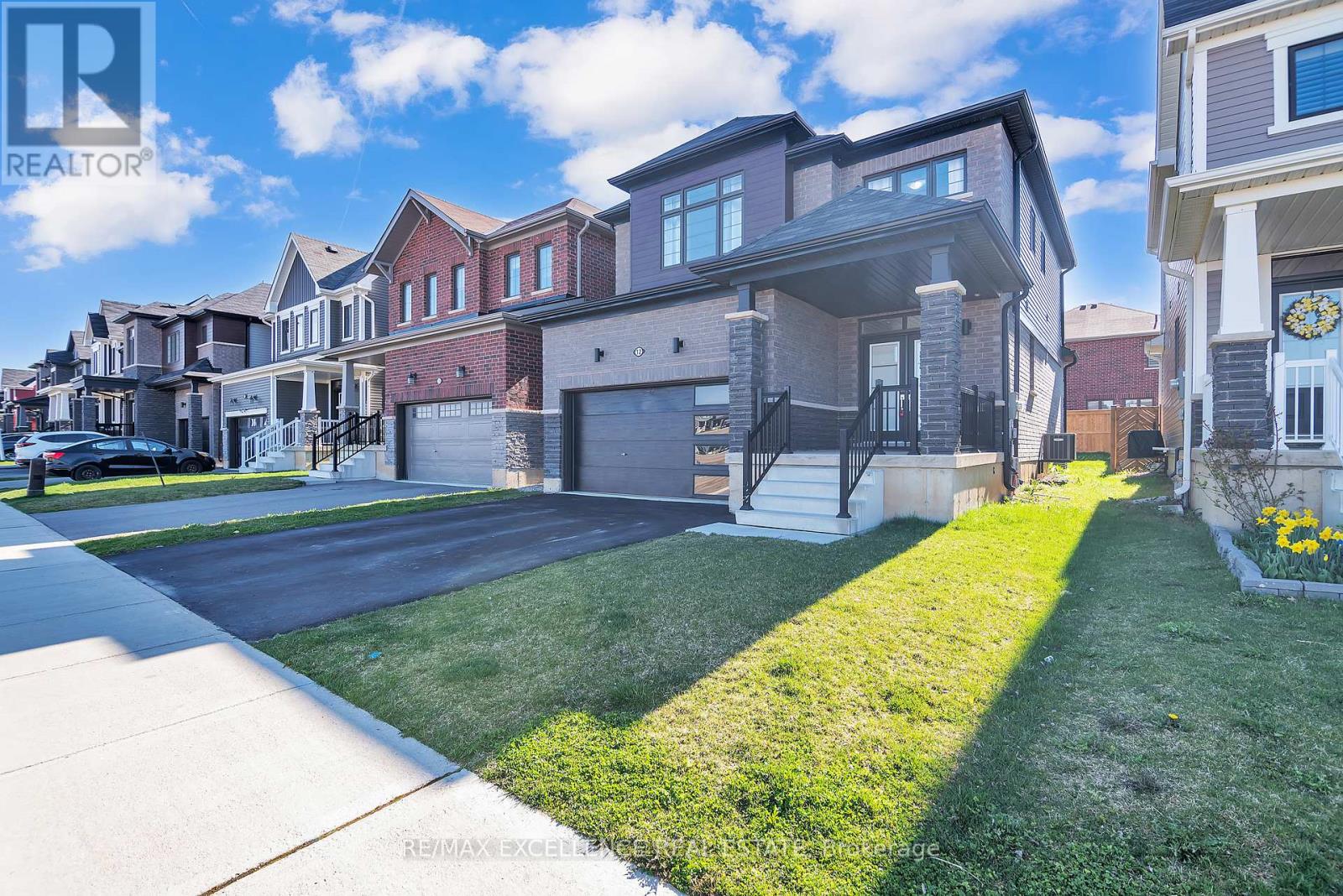 Property at 12 WHITHORN CRESCENT image 3