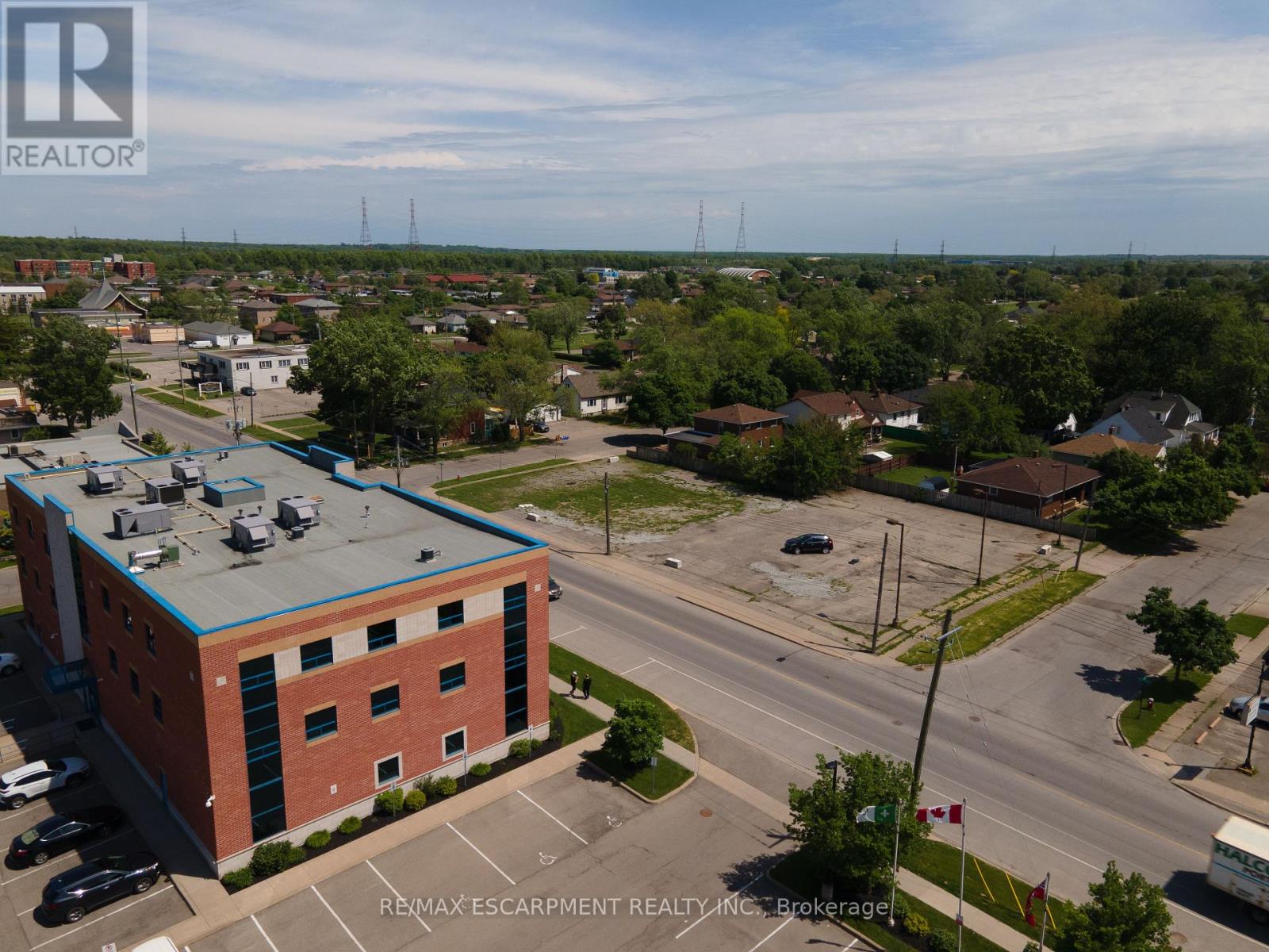 Property at 811 EAST MAIN STREET image 4