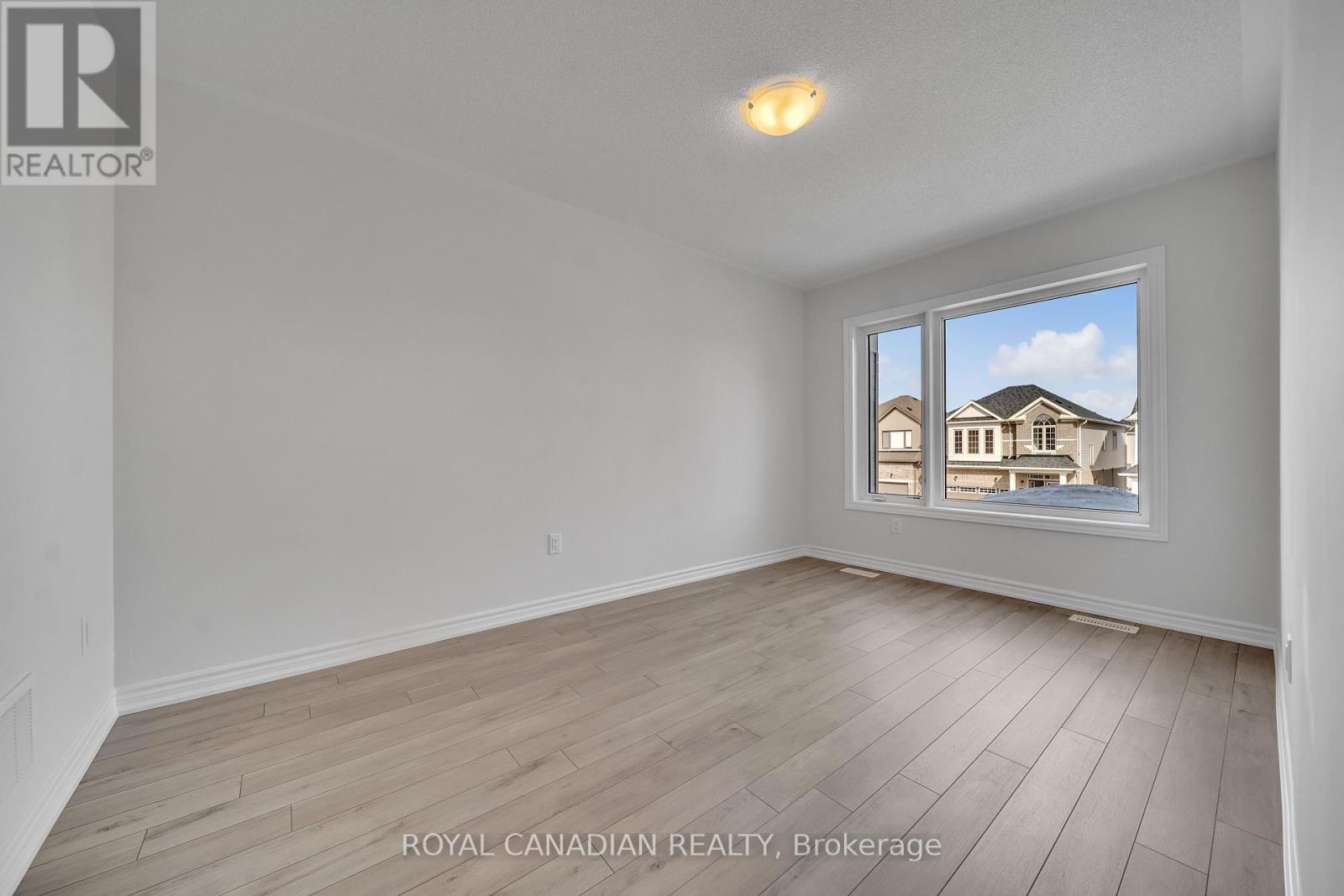 21 Tamworth Terrace, Barrie, Ontario  L9S 2Z8 - Photo 32 - S12039015