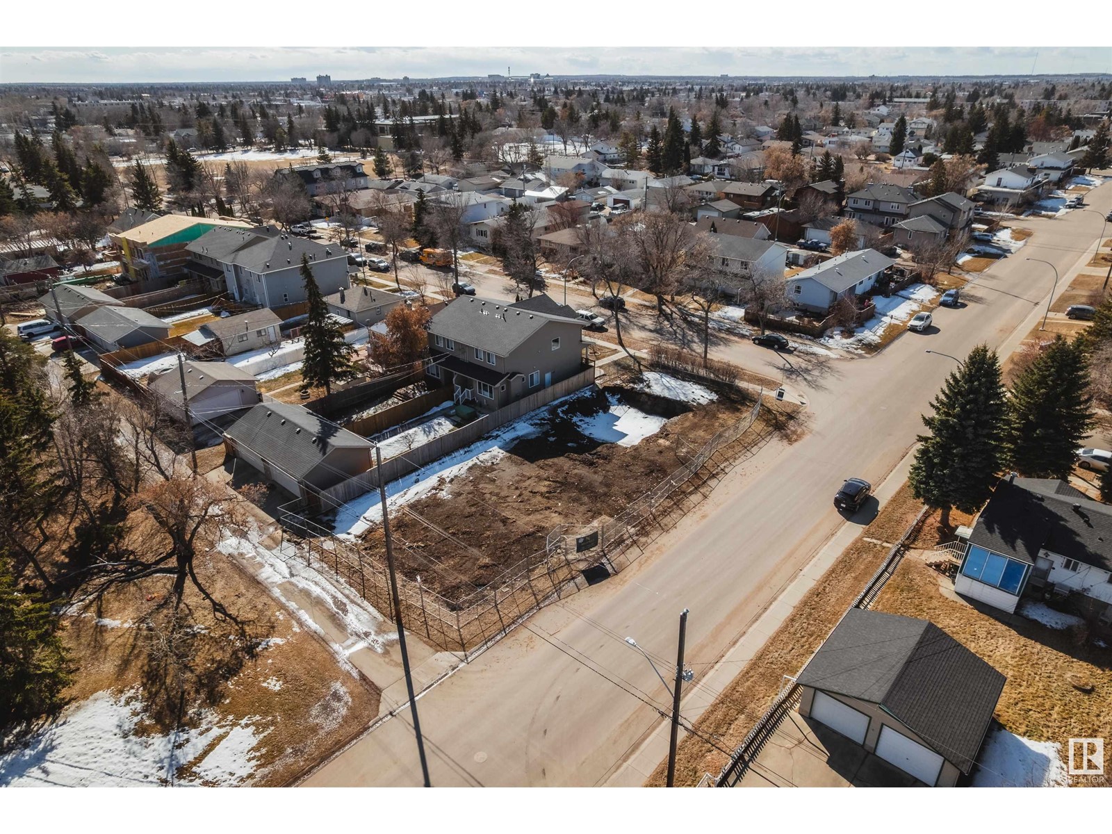 Property at 10545 150 ST NW image 4