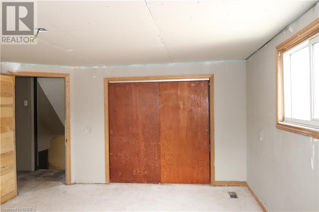 Photo 12 of 15 for 8 Rolph Street N