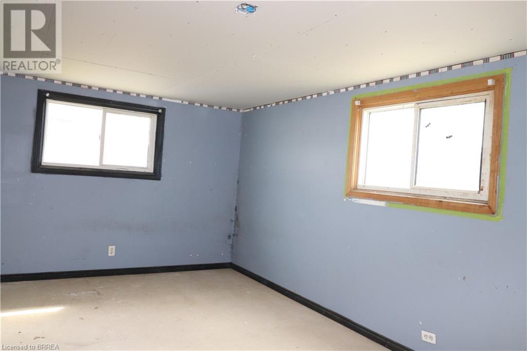 Photo 9 of 15 for 8 Rolph Street N