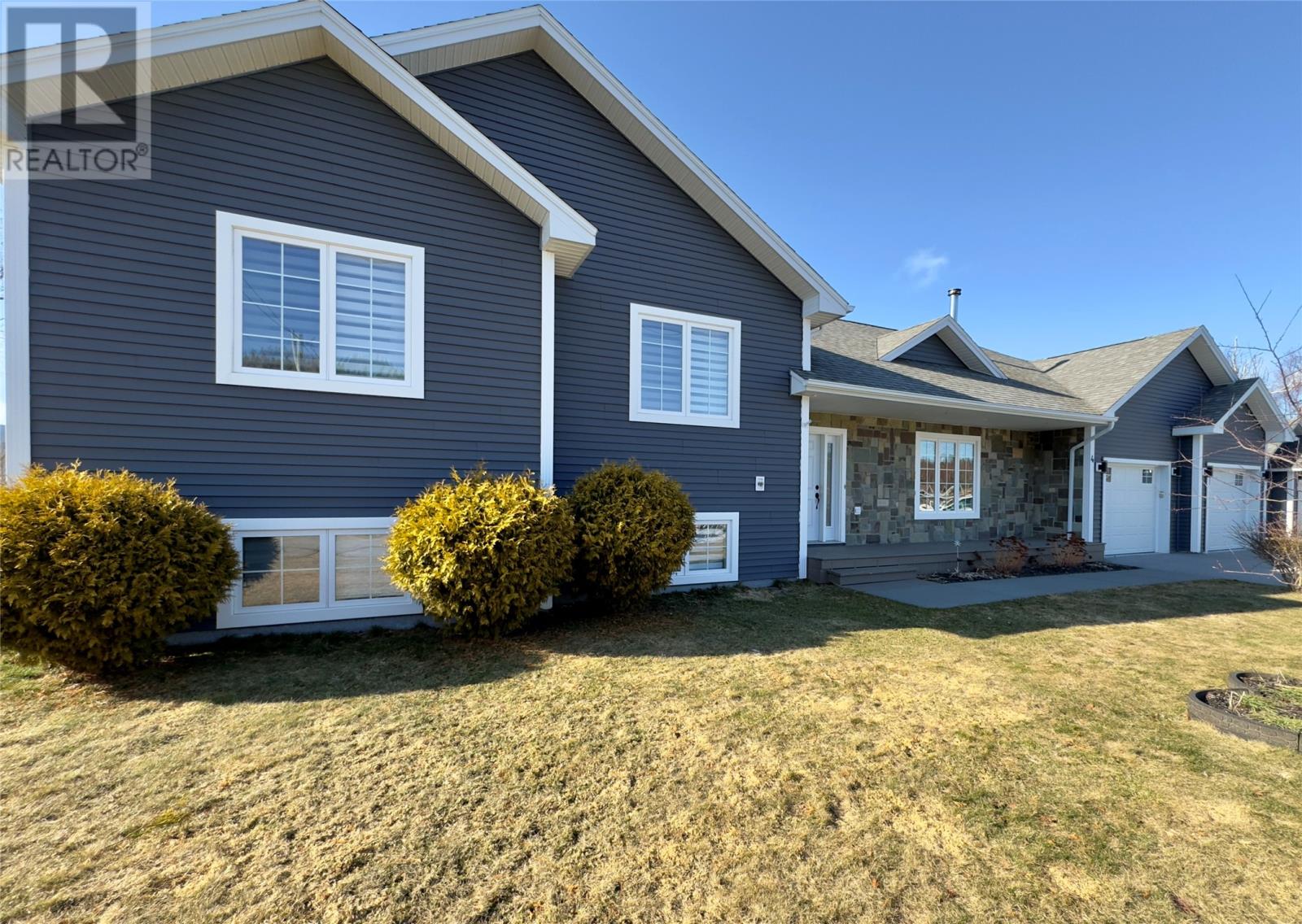 Property at 4 South Brook Drive image 1