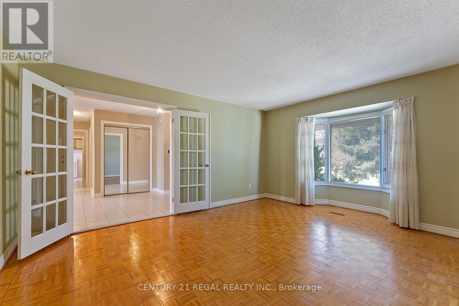 137 Fifth Avenue, Vaughan (East Woodbridge), Ontario  L4L 6Z3 - Photo 10 - N12039231