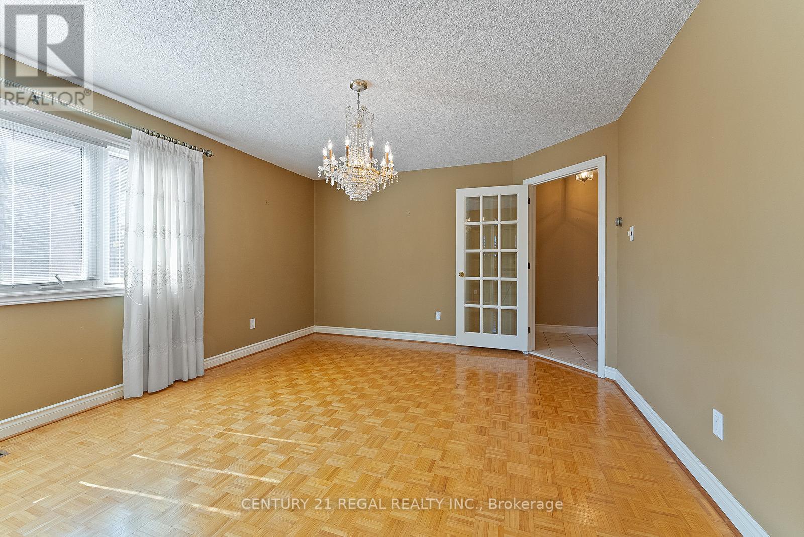 137 Fifth Avenue, Vaughan (East Woodbridge), Ontario  L4L 6Z3 - Photo 14 - N12039231