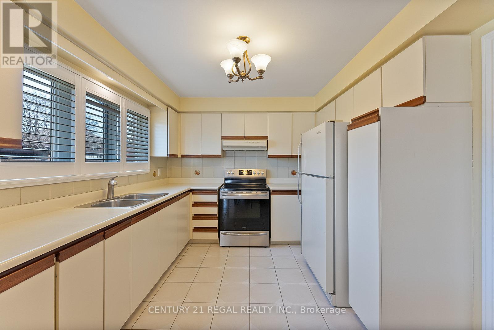 137 Fifth Avenue, Vaughan (East Woodbridge), Ontario  L4L 6Z3 - Photo 16 - N12039231