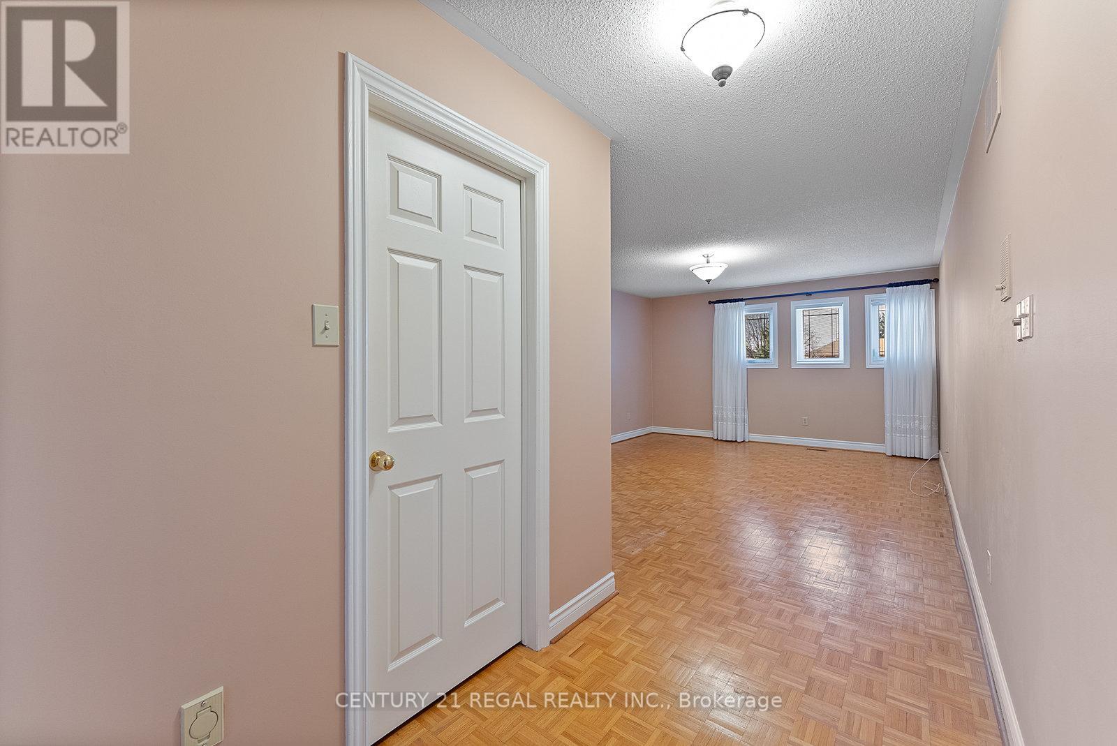137 Fifth Avenue, Vaughan (East Woodbridge), Ontario  L4L 6Z3 - Photo 23 - N12039231