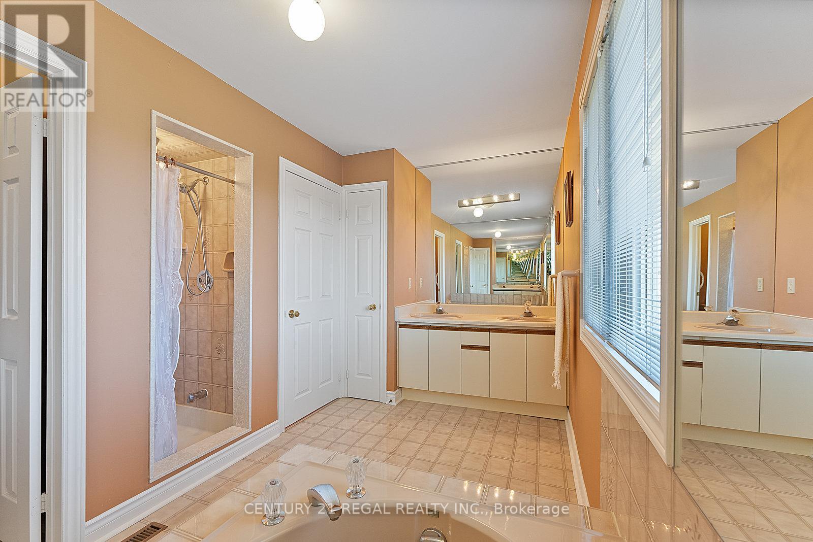 137 Fifth Avenue, Vaughan (East Woodbridge), Ontario  L4L 6Z3 - Photo 26 - N12039231