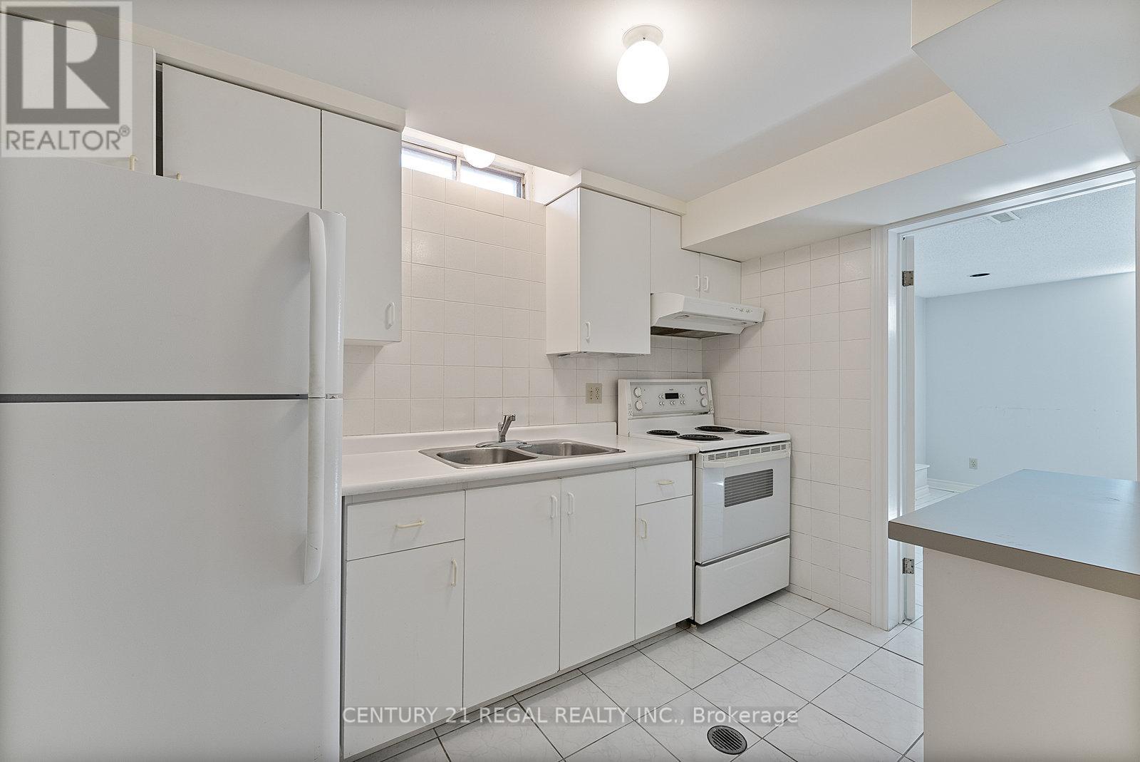 137 Fifth Avenue, Vaughan (East Woodbridge), Ontario  L4L 6Z3 - Photo 37 - N12039231