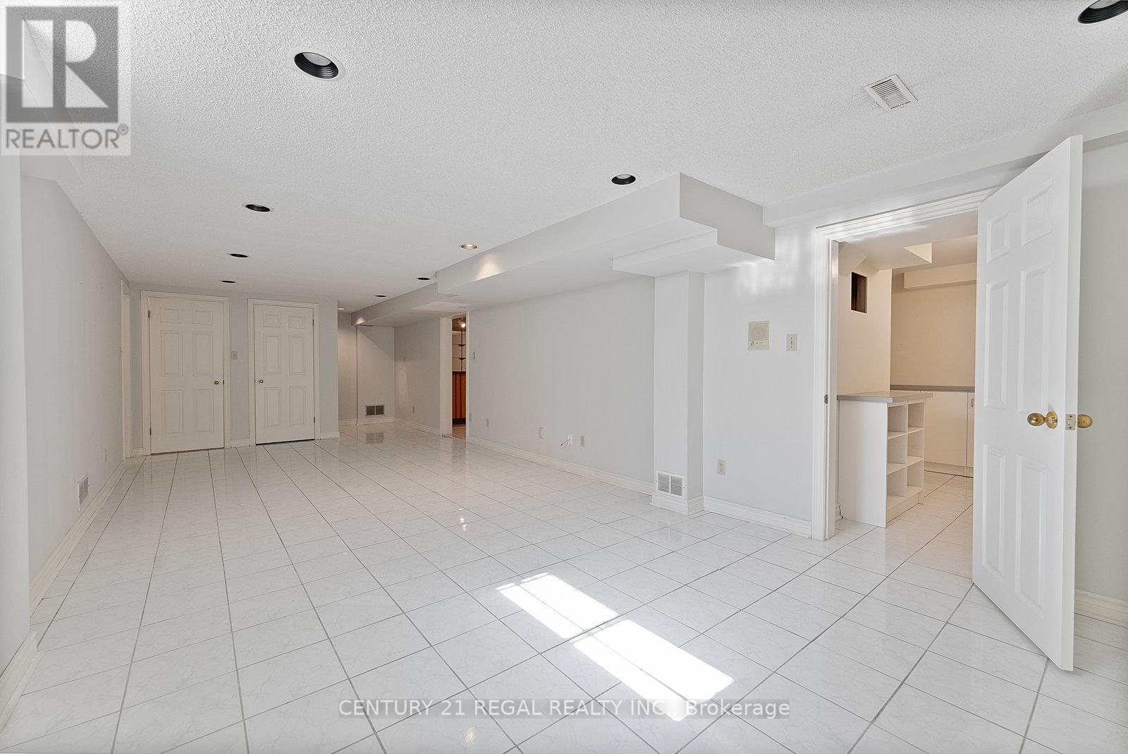 137 Fifth Avenue, Vaughan (East Woodbridge), Ontario  L4L 6Z3 - Photo 38 - N12039231