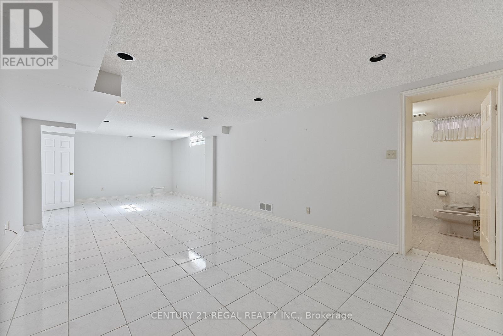 137 Fifth Avenue, Vaughan (East Woodbridge), Ontario  L4L 6Z3 - Photo 39 - N12039231