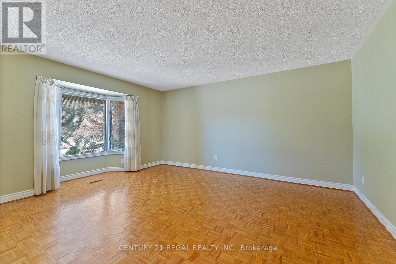 137 Fifth Avenue, Vaughan (East Woodbridge), Ontario  L4L 6Z3 - Photo 9 - N12039231
