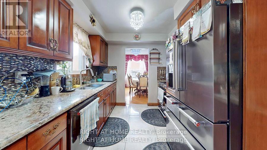 15 Cog Hill Drive, Vaughan, Ontario  L4K 1M6 - Photo 15 - N12039241