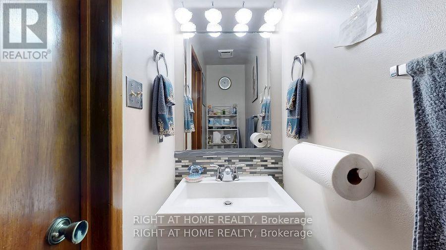 15 Cog Hill Drive, Vaughan, Ontario  L4K 1M6 - Photo 20 - N12039241