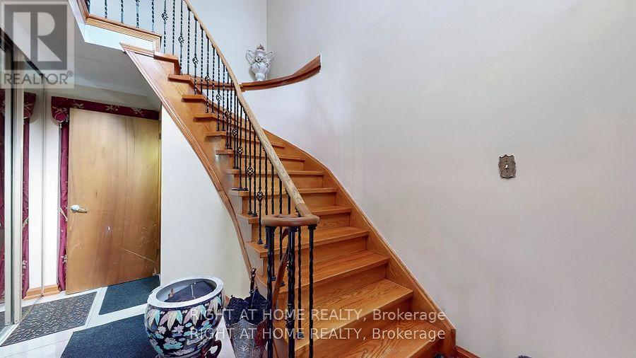 15 Cog Hill Drive, Vaughan, Ontario  L4K 1M6 - Photo 22 - N12039241