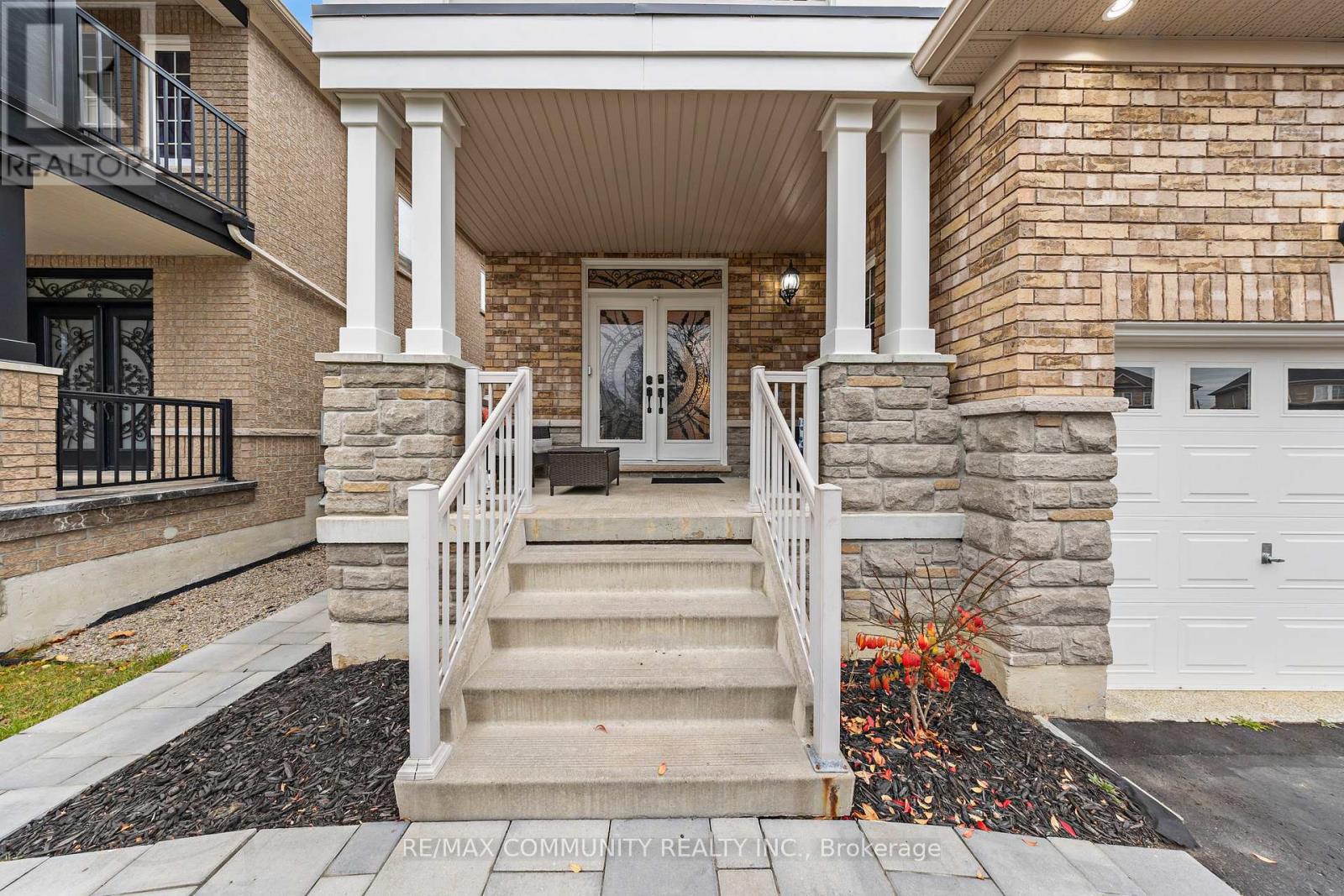 Property at 117 SLEEPY HOLLOW PLACE image 3