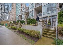1627 EASTERN AVENUE, North Vancouver, British Columbia