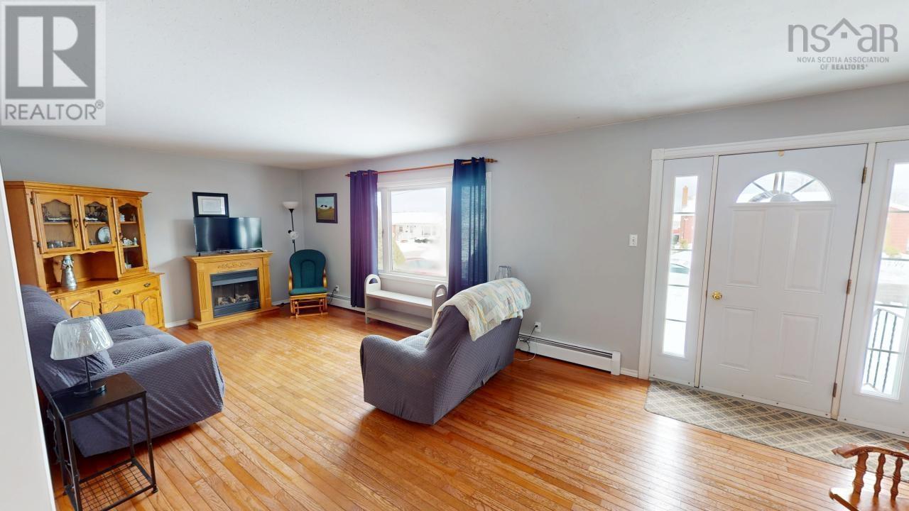 6 Ross Street, Antigonish, Nova Scotia  B2G 1C6 - Photo 2 - 202503713