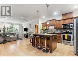 106 22150 DEWDNEY TRUNK ROAD, Maple Ridge, British Columbia