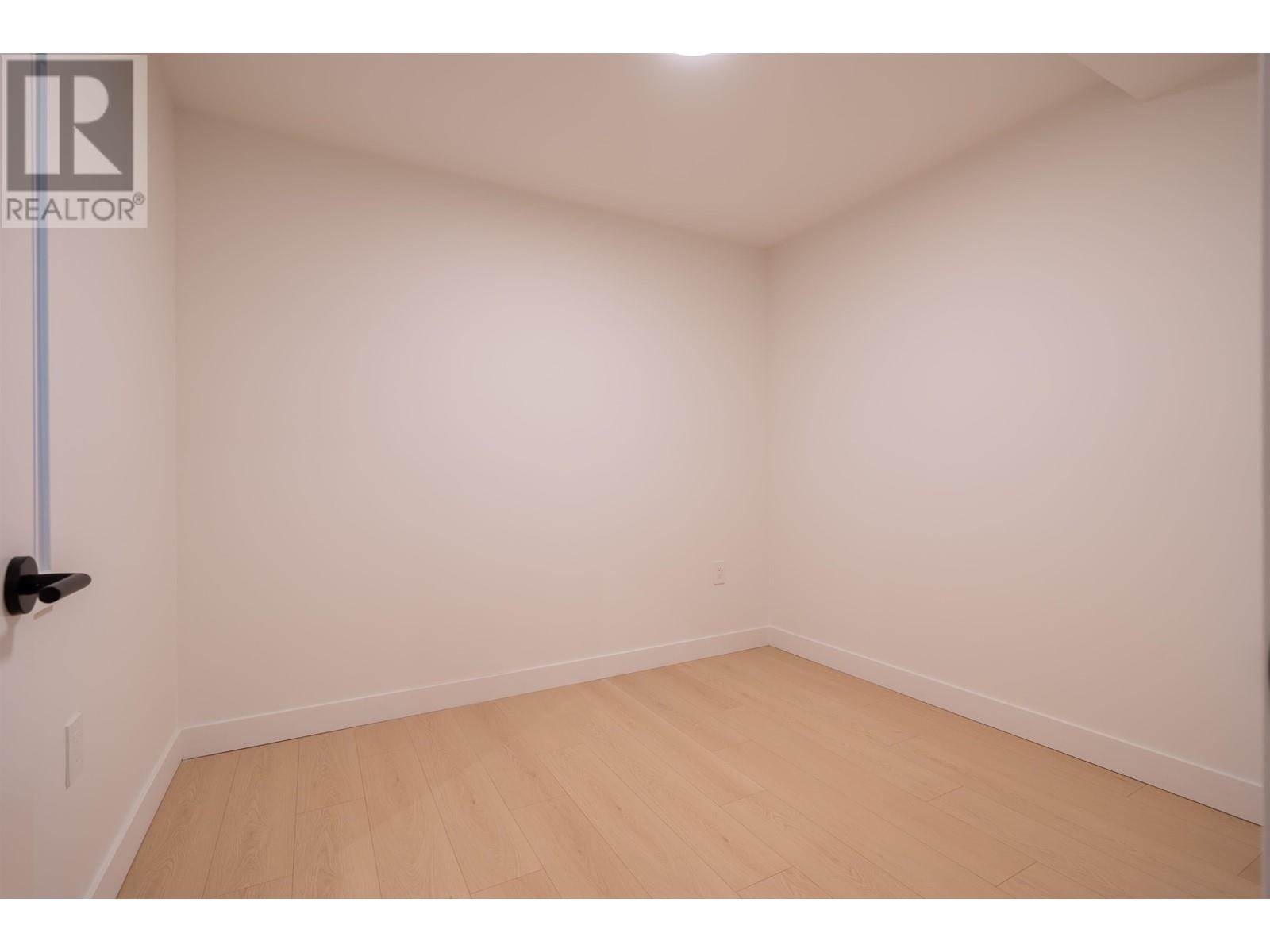 850 W 64th Avenue, Vancouver, British Columbia  V6P 3V1 - Photo 32 - R2981617