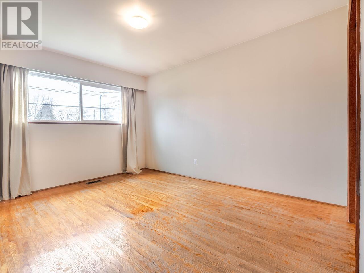4754 Earles Street, Vancouver, British Columbia  V5R 3R2 - Photo 16 - R2981587
