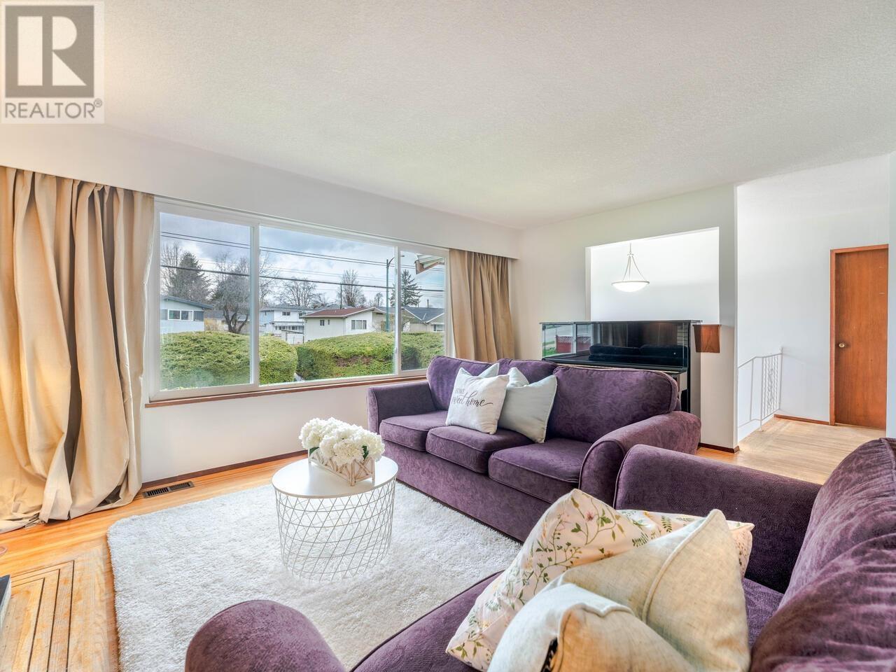 4754 Earles Street, Vancouver, British Columbia  V5R 3R2 - Photo 2 - R2981587