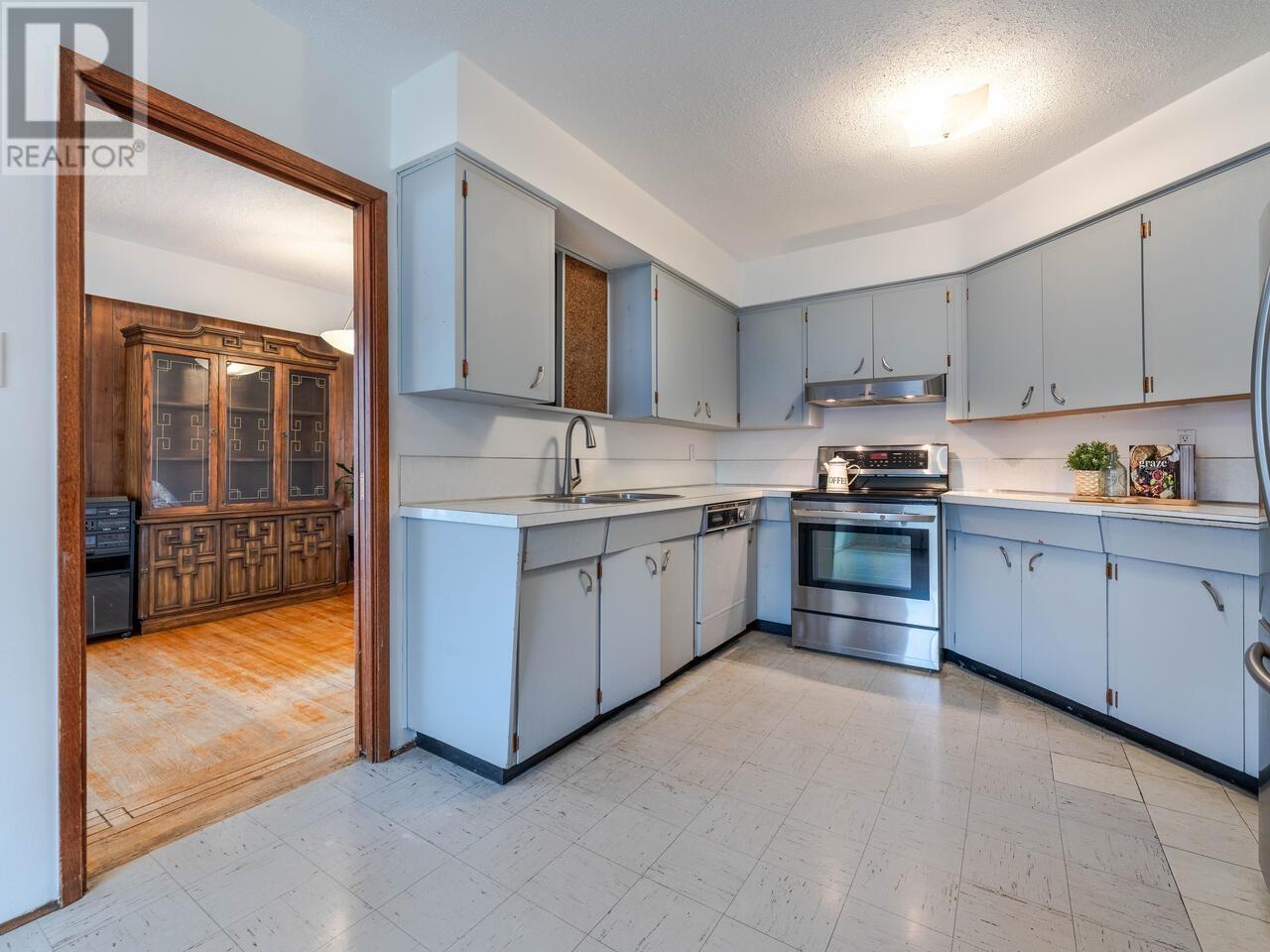 4754 Earles Street, Vancouver, British Columbia  V5R 3R2 - Photo 9 - R2981587