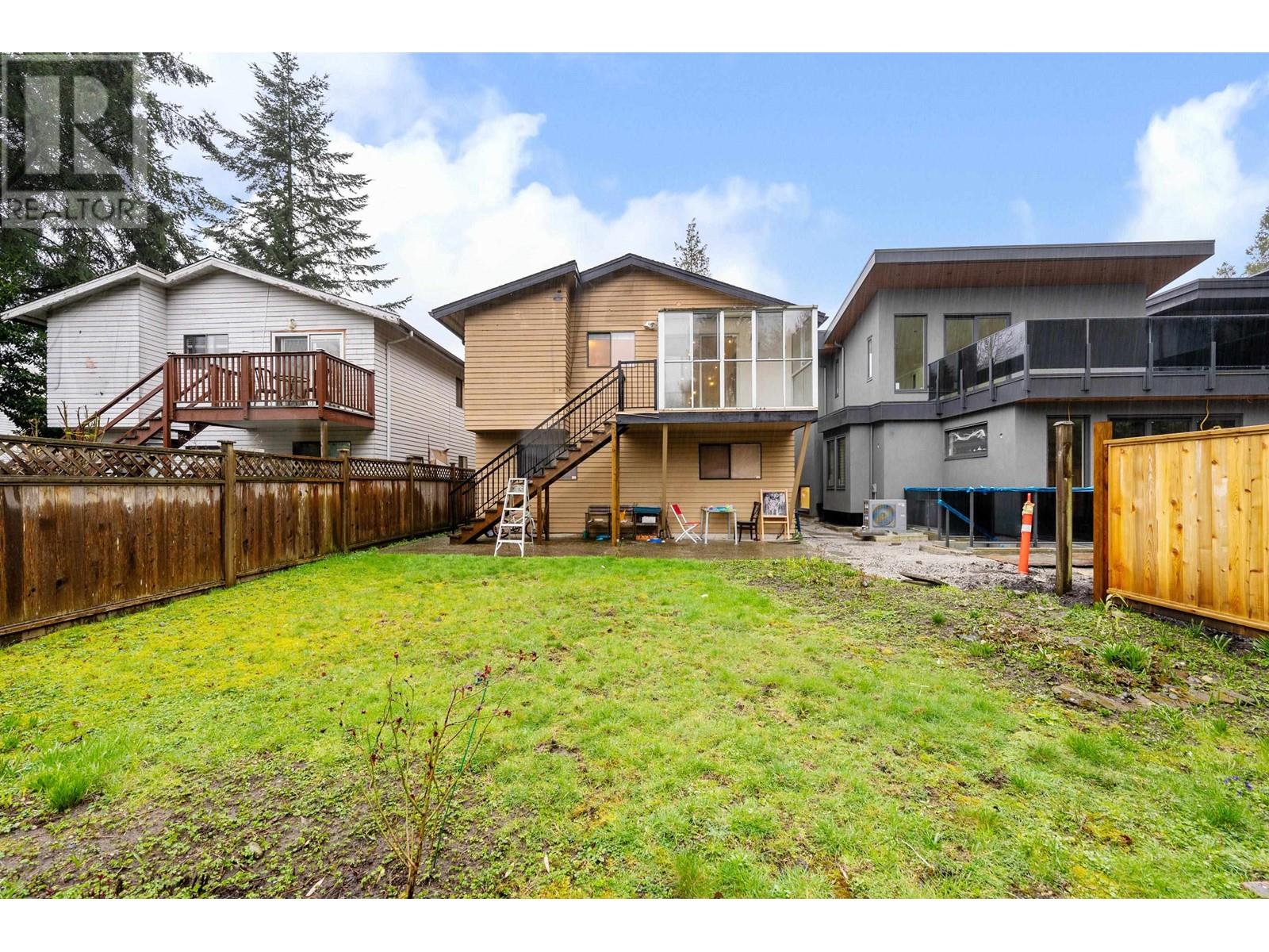 1852 Tatlow Avenue, North Vancouver, British Columbia  V7P 3A3 - Photo 28 - R2981589