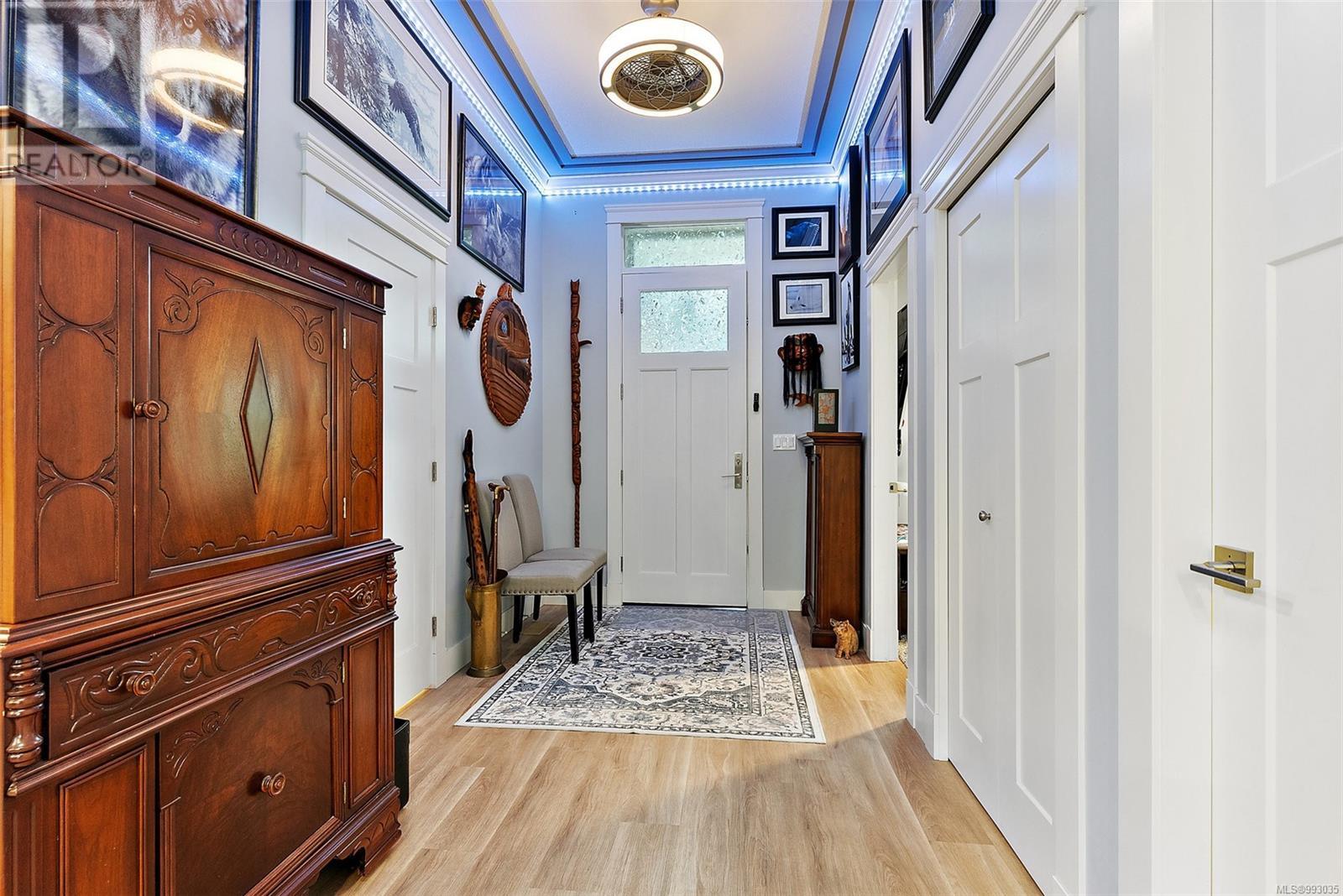 Property at 3011 Catalina Way image 3