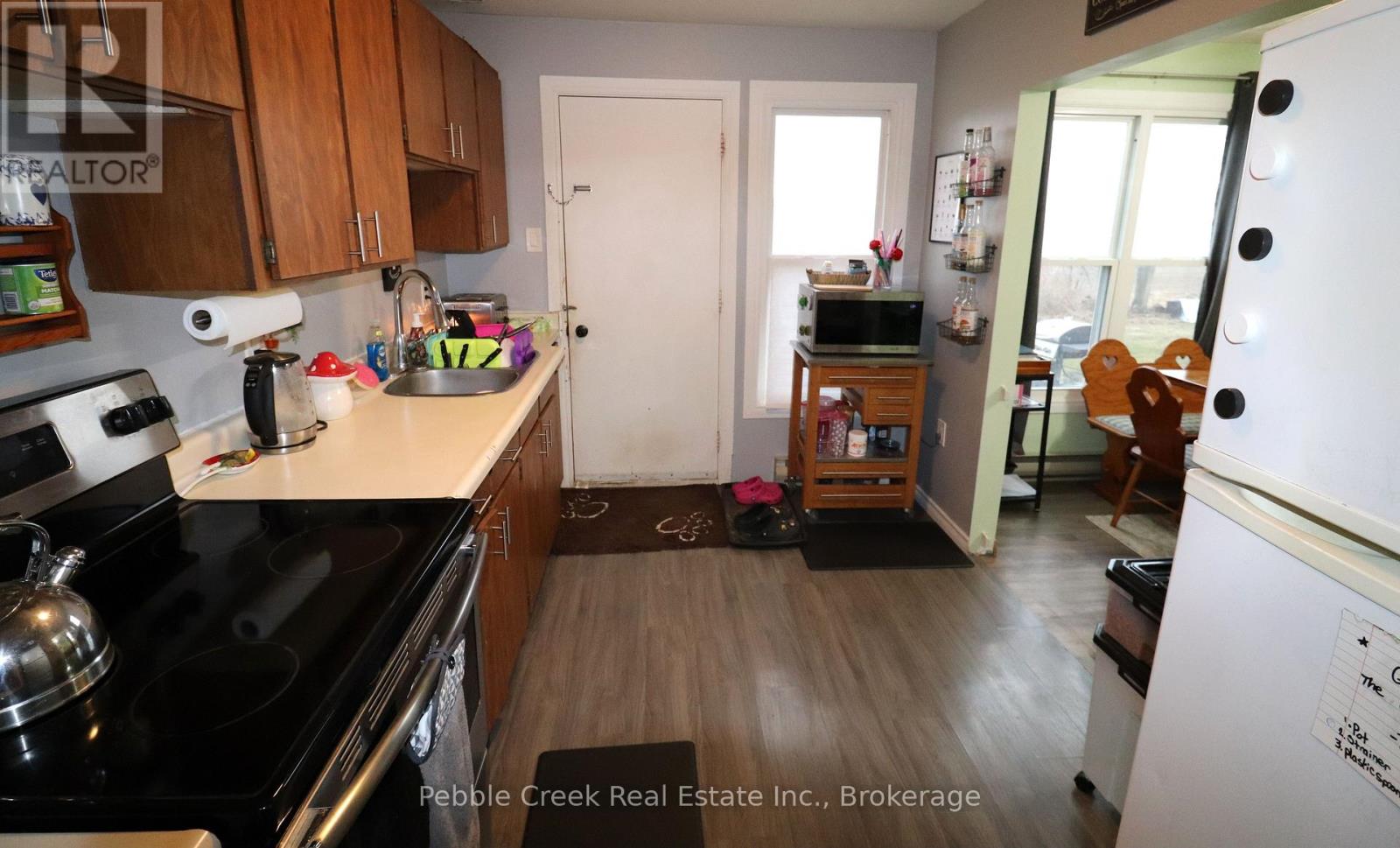 32 St Charles Place, Huron East, Ontario  N0M 1L0 - Photo 10 - X12039346