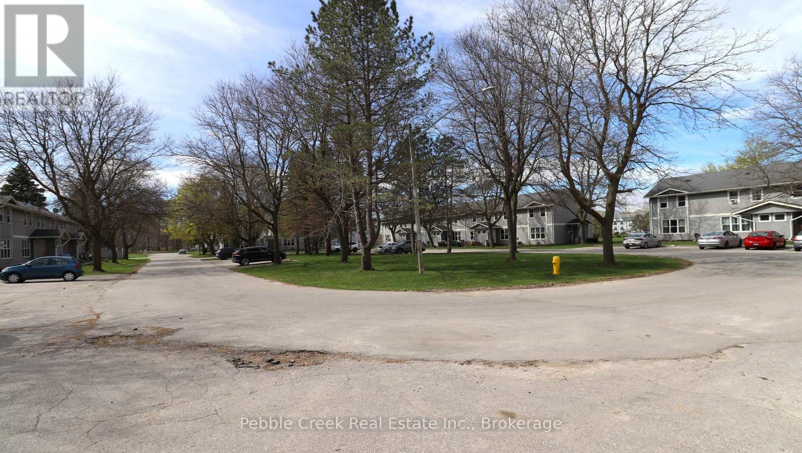 32 St Charles Place, Huron East, Ontario  N0M 1L0 - Photo 22 - X12039346