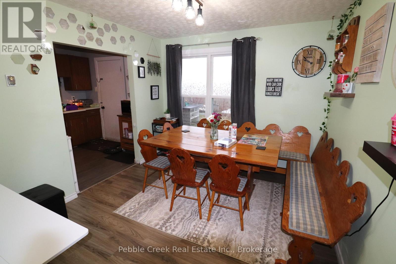32 St Charles Place, Huron East, Ontario  N0M 1L0 - Photo 6 - X12039346