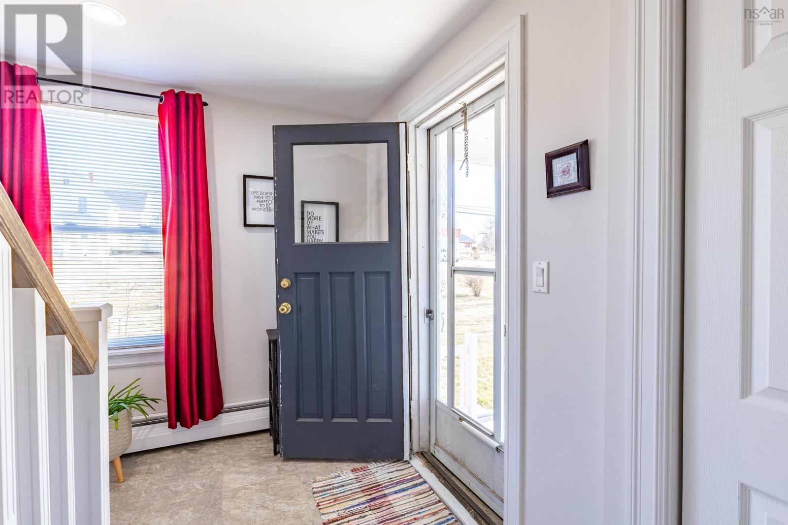 8377 Highway 1, Meteghan, Nova Scotia  B0W 2J0 - Photo 2 - 202505708