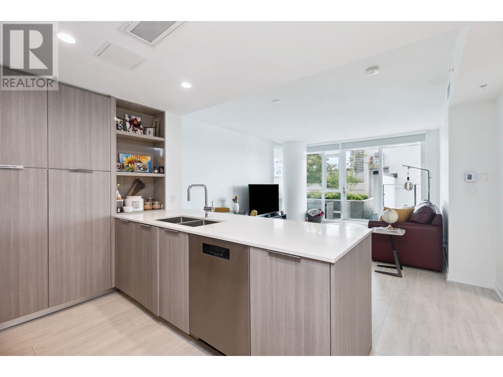 303 1401 Hunter Street, North Vancouver, British Columbia  V7J 0E2 - Photo 3 - R2966671