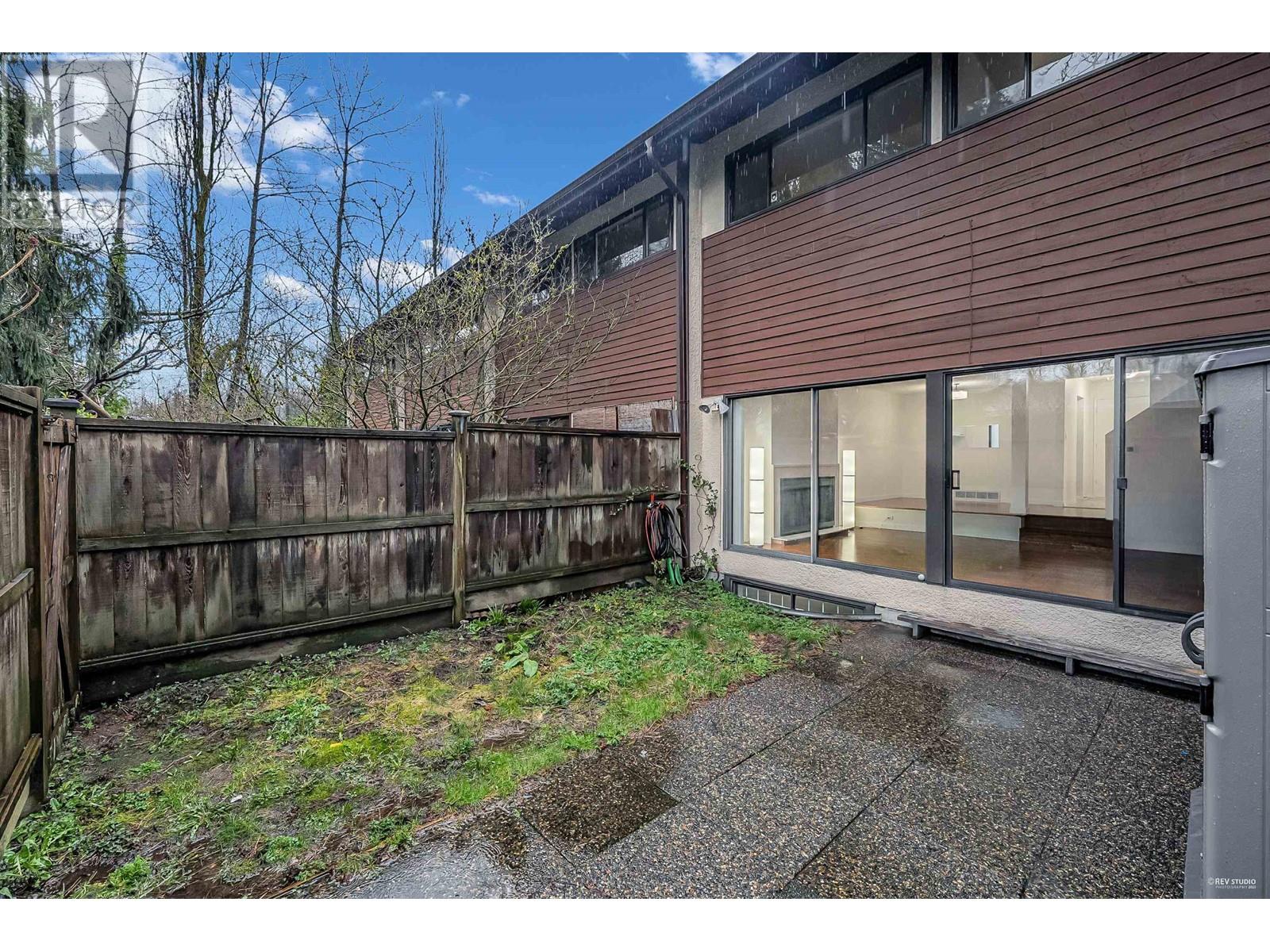 Property at 2893 NEPTUNE CRESCENT image 3