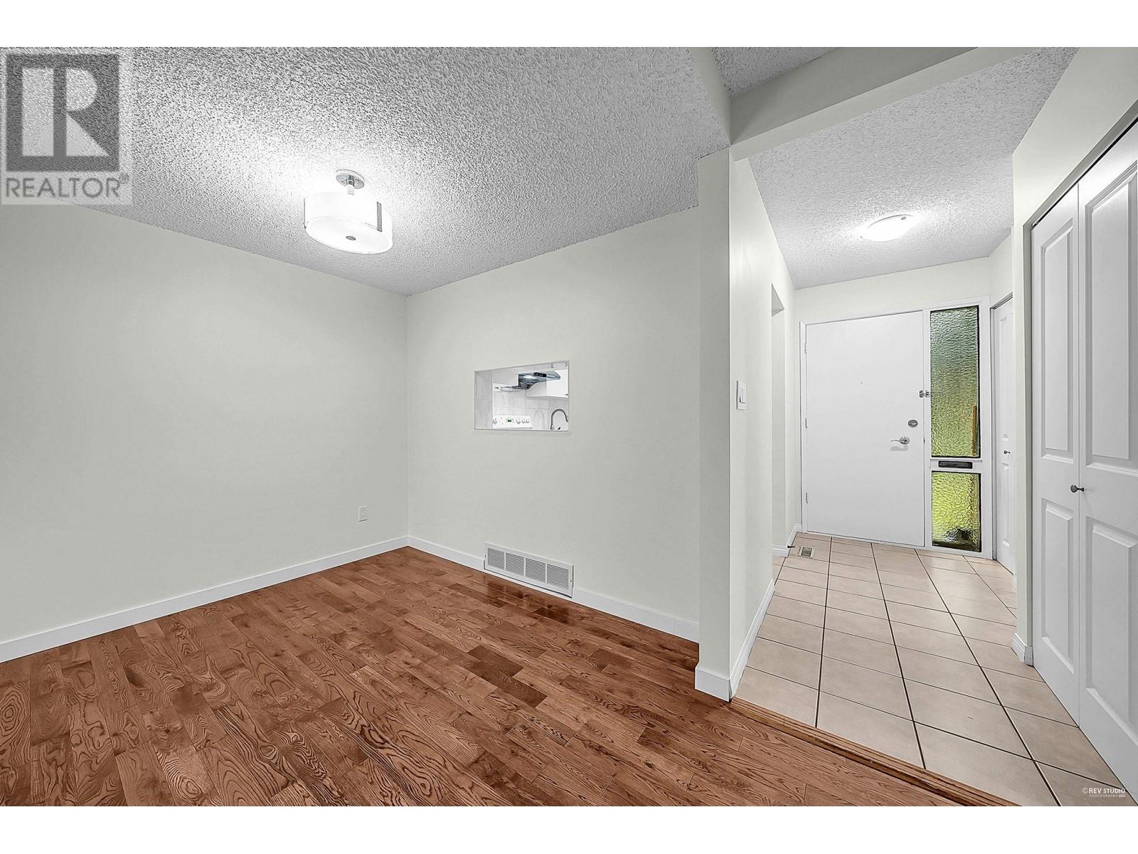 2893 Neptune Crescent, Burnaby, British Columbia  V3J 7A4 - Photo 31 - R2981624