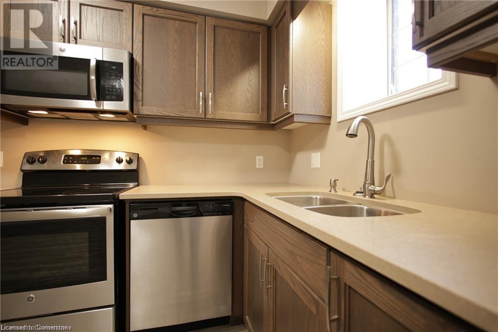 388 Old Huron Road Unit# 24d, Kitchener, Ontario  N2R 0J5 - Photo 8 - 40709869