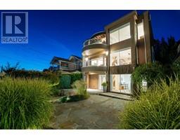 460 E 21ST STREET, North Vancouver, British Columbia