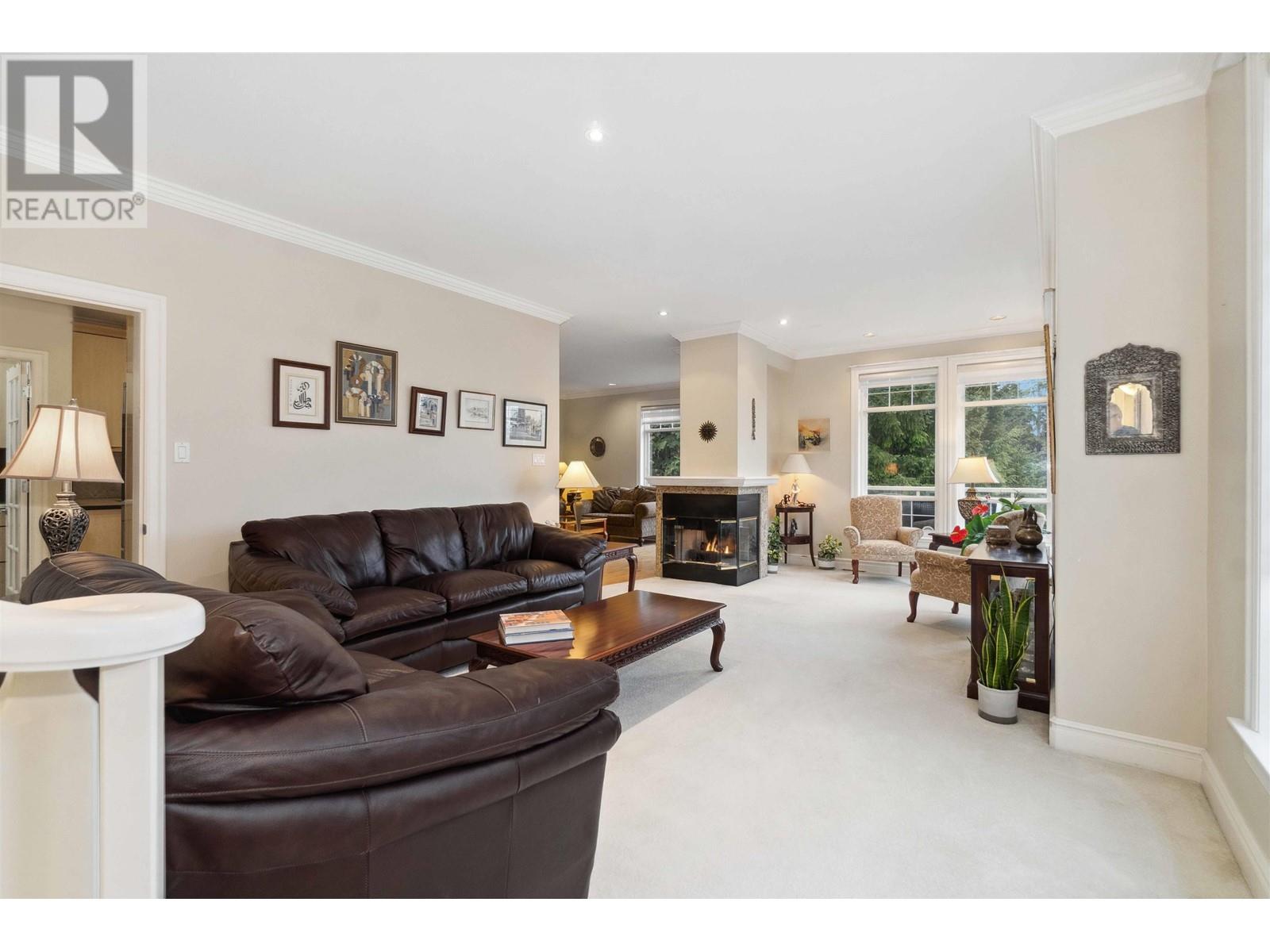 Property at 3331 PLATEAU BOULEVARD image 4