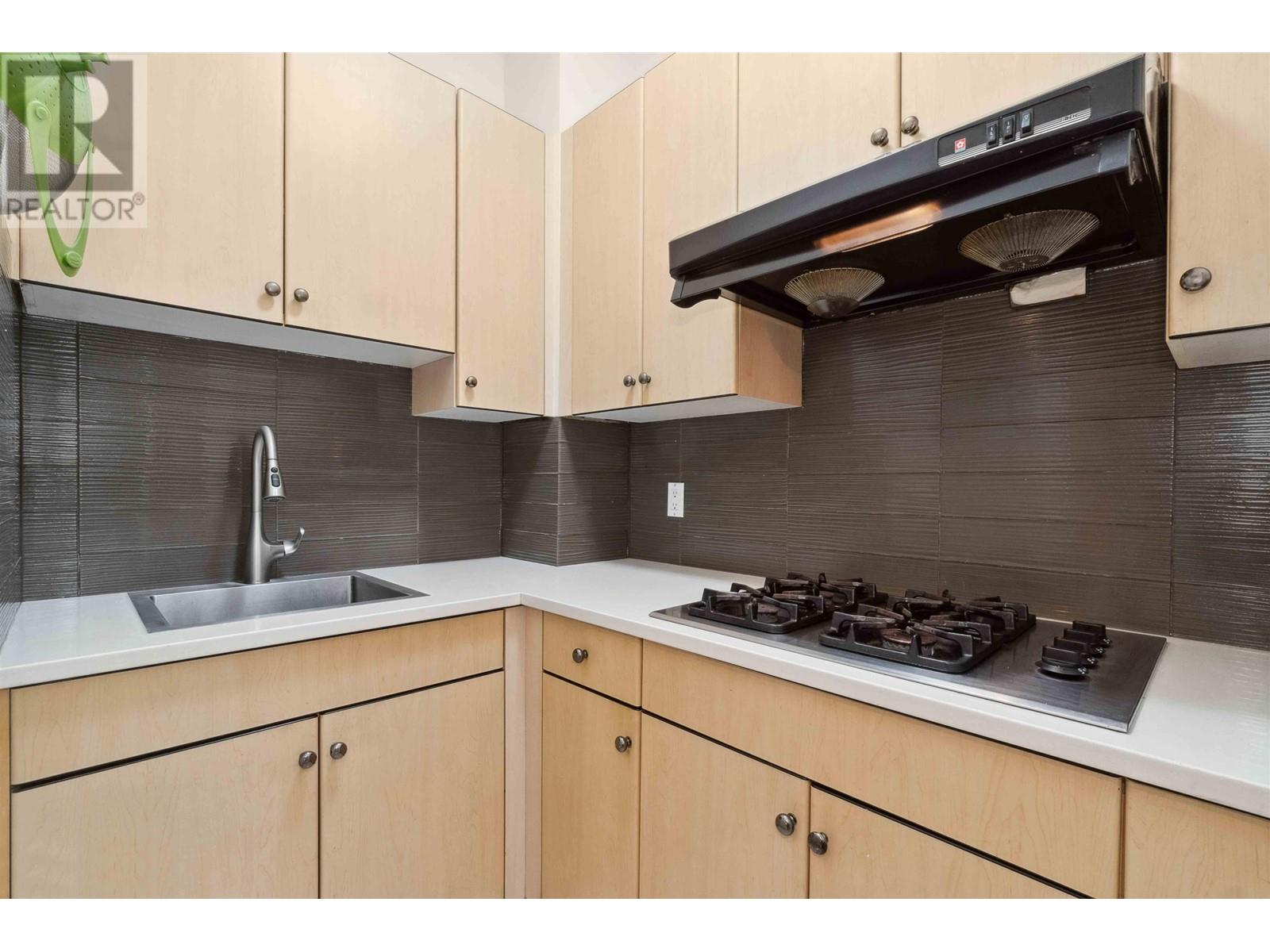 3331 Plateau Boulevard, Coquitlam, British Columbia  V3E 3B8 - Photo 16 - R2981581