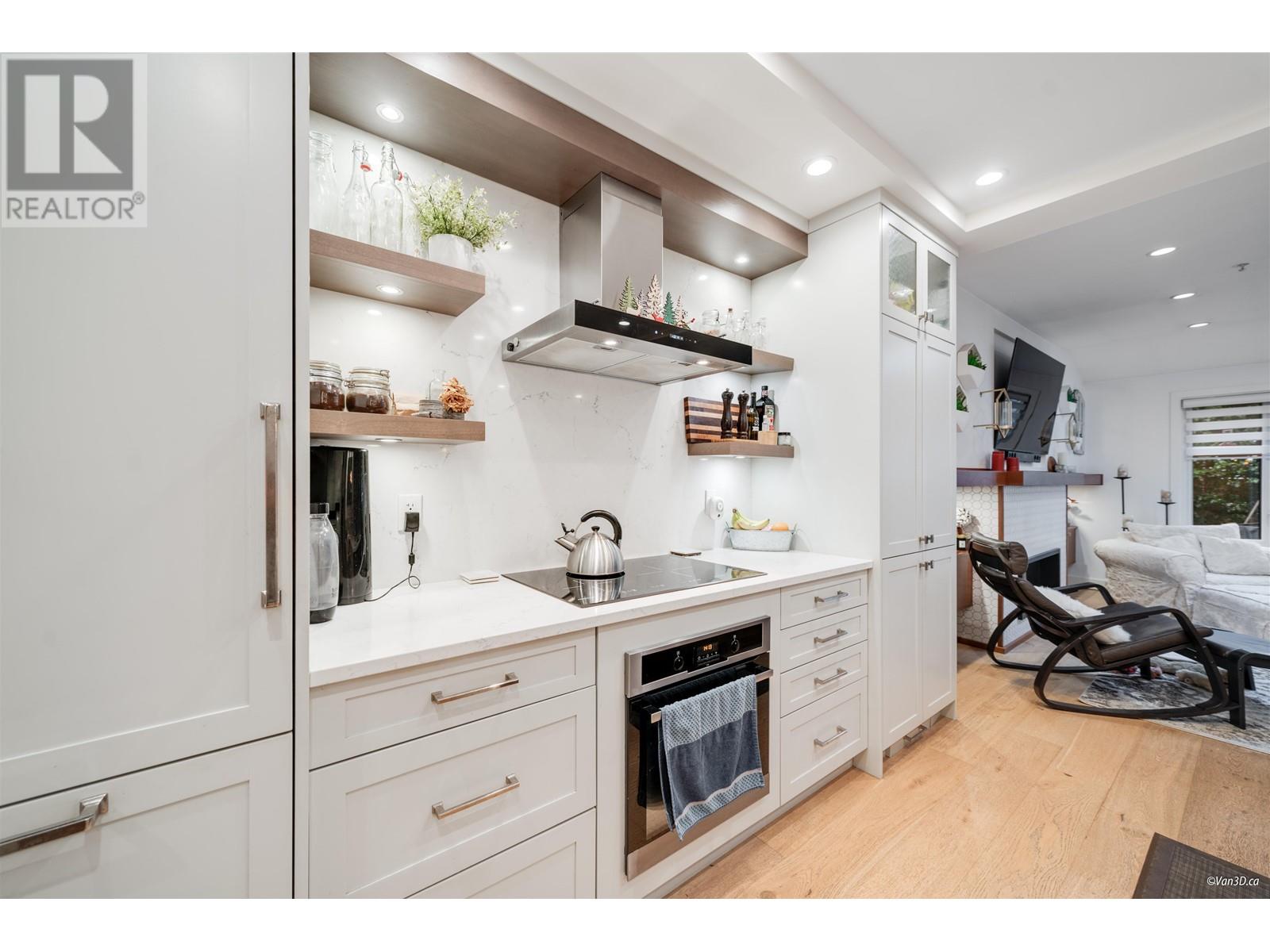 2558 W 6th Avenue, Vancouver, British Columbia  V6K 1W5 - Photo 8 - R2981492