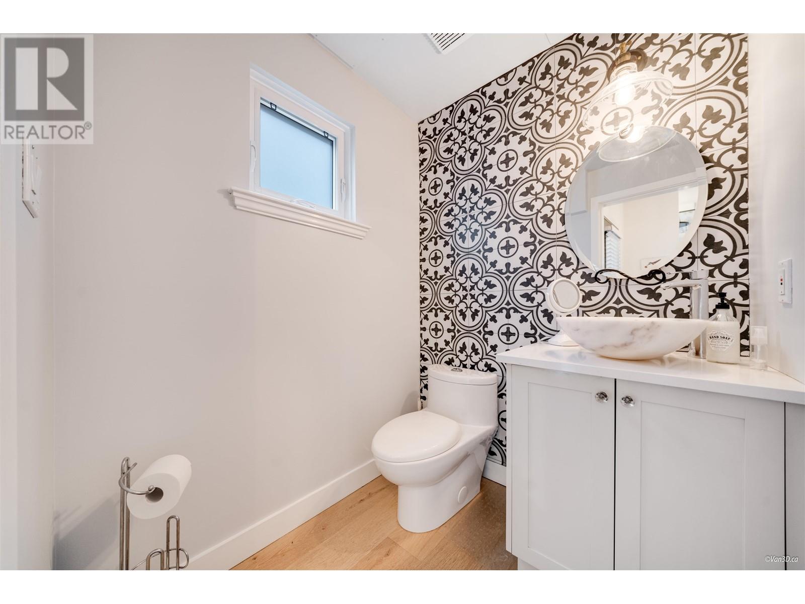 2558 W 6th Avenue, Vancouver, British Columbia  V6K 1W5 - Photo 13 - R2981492