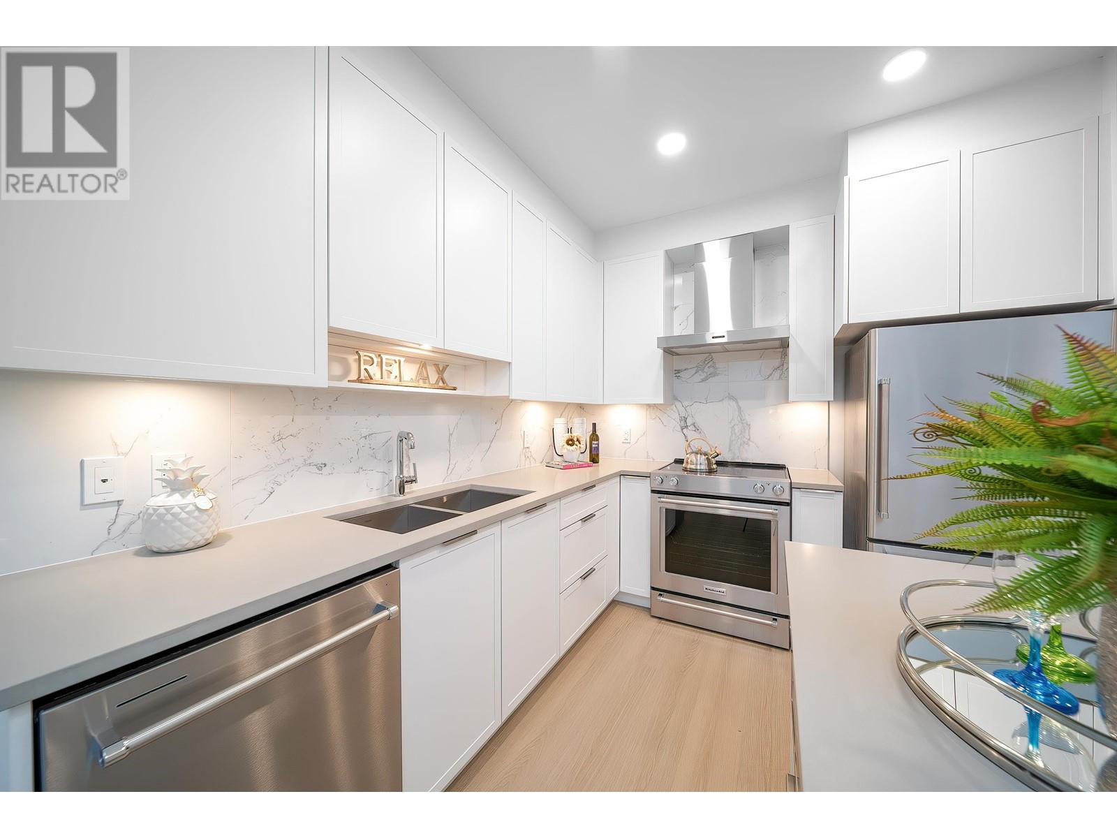 101 7799 17 Street, Burnaby, British Columbia  V3N 0J5 - Photo 12 - R2981645