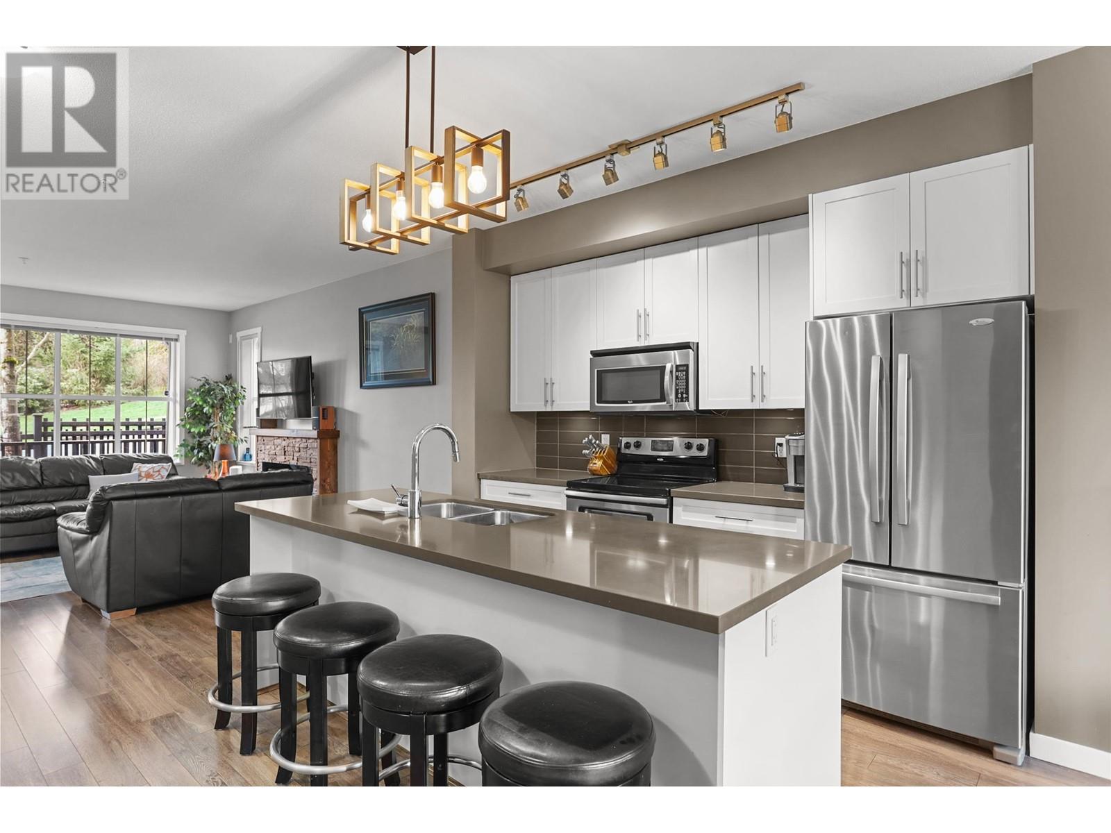 Property at 4 11176 GILKER HILL image 4